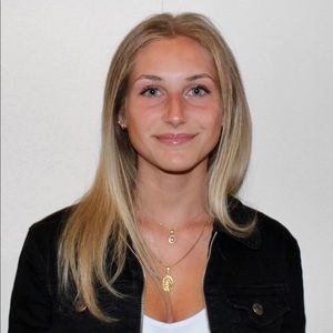 Meet your Posher, Daniela